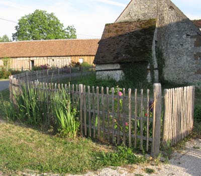 photo de cloture bois ajouré